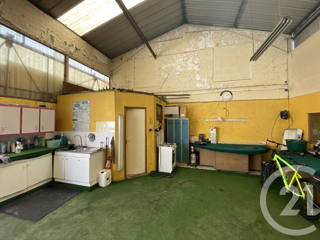 Afficher la photo en grand immeuble à vendre - 325.0 m2 - LISIEUX - 14 - BASSE-NORMANDIE - Century 21 Harmony
