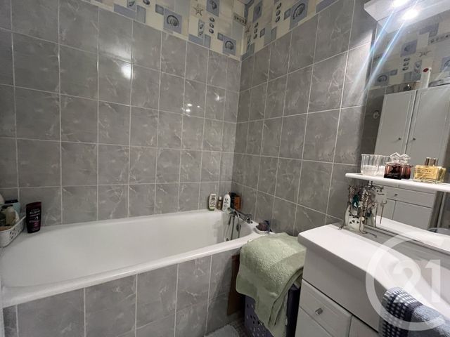 Appartement F2 à vendre - 2 pièces - 54.63 m2 - LISIEUX - 14 - BASSE-NORMANDIE - Century 21 Harmony