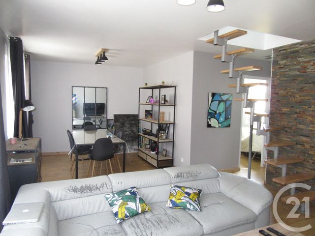 Appartement Duplex à louer - 4 pièces - 65.0 m2 - LISIEUX - 14 - BASSE-NORMANDIE - Century 21 Harmony