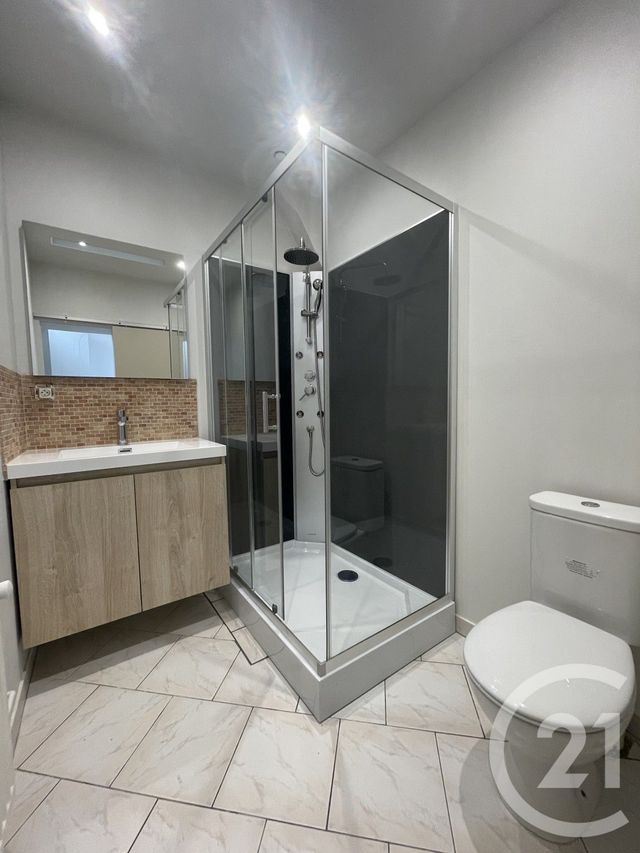 Appartement F3 à louer - 3 pièces - 81.0 m2 - LISIEUX - 14 - BASSE-NORMANDIE - Century 21 Harmony