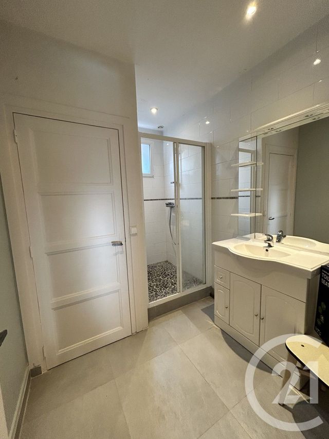 Appartement F2 à louer - 2 pièces - 47.5 m2 - LISIEUX - 14 - BASSE-NORMANDIE - Century 21 Harmony