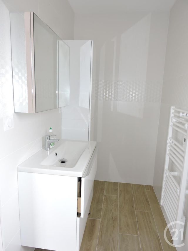 maison à louer - 4 pièces - 127.23 m2 - BONNEVILLE LA LOUVET - 14 - BASSE-NORMANDIE - Century 21 Harmony