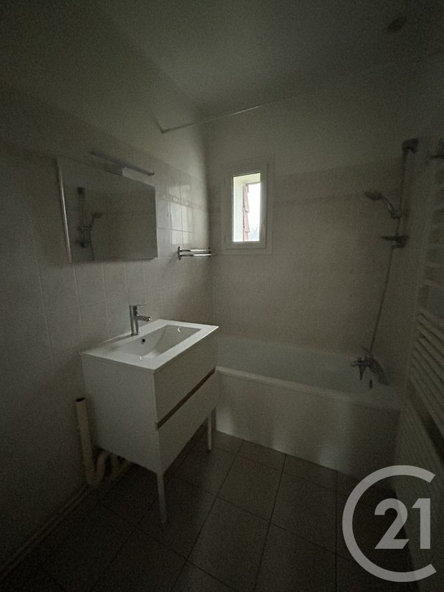 Appartement F3 à louer - 3 pièces - 55.86 m2 - LISIEUX - 14 - BASSE-NORMANDIE - Century 21 Harmony