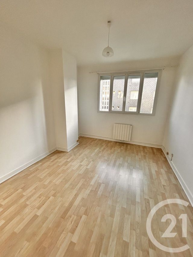 Appartement F3 à louer - 3 pièces - 44.0 m2 - LISIEUX - 14 - BASSE-NORMANDIE - Century 21 Harmony