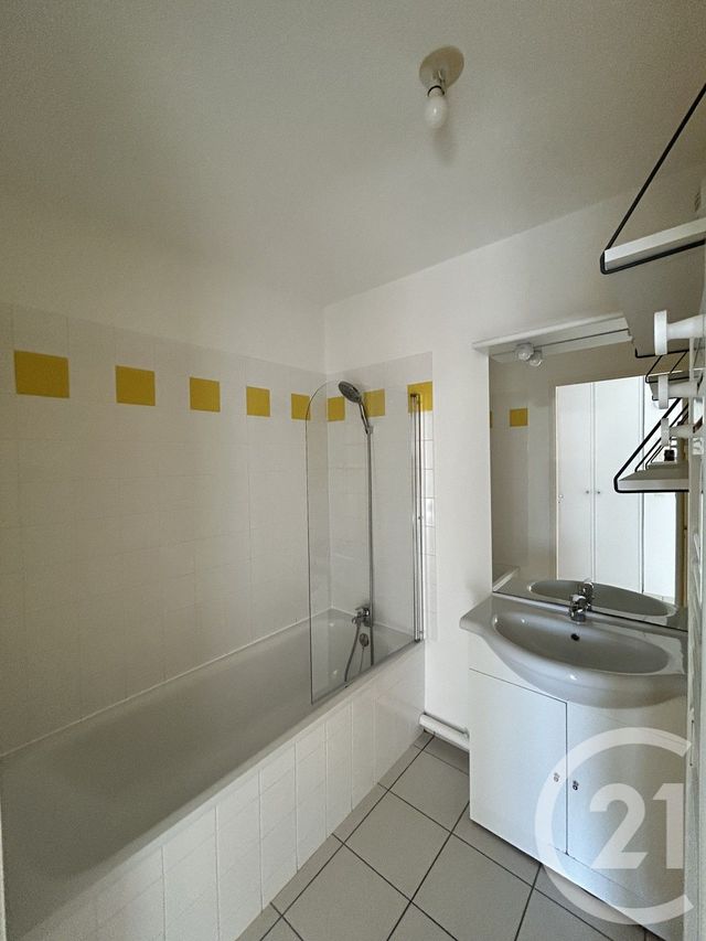 Appartement F2 bis à louer - 3 pièces - 55.07 m2 - LISIEUX - 14 - BASSE-NORMANDIE - Century 21 Harmony