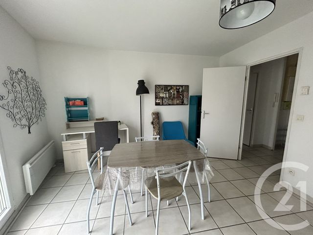Appartement F2 à louer - 2 pièces - 43.4 m2 - LISIEUX - 14 - BASSE-NORMANDIE - Century 21 Harmony