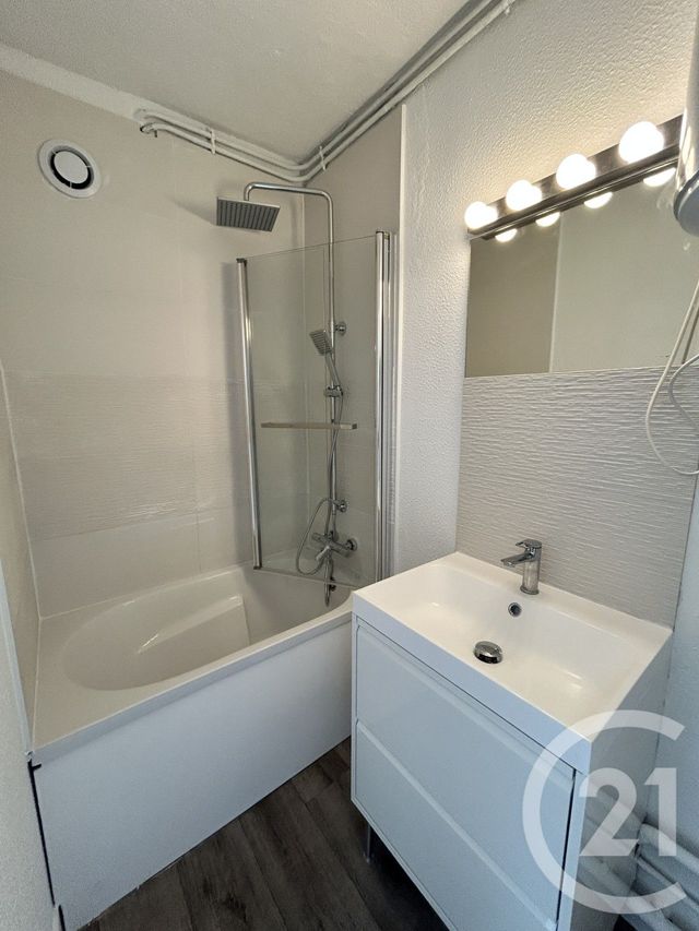 Appartement F1 à louer - 1 pièce - 30.0 m2 - LISIEUX - 14 - BASSE-NORMANDIE - Century 21 Harmony