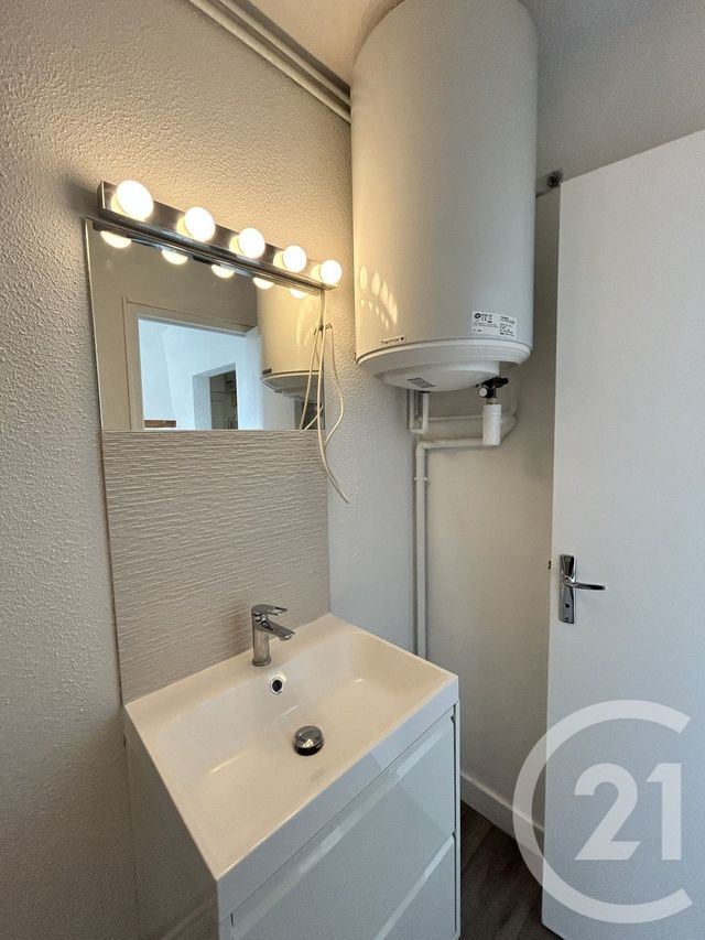 Appartement F1 à louer - 1 pièce - 30.0 m2 - LISIEUX - 14 - BASSE-NORMANDIE - Century 21 Harmony