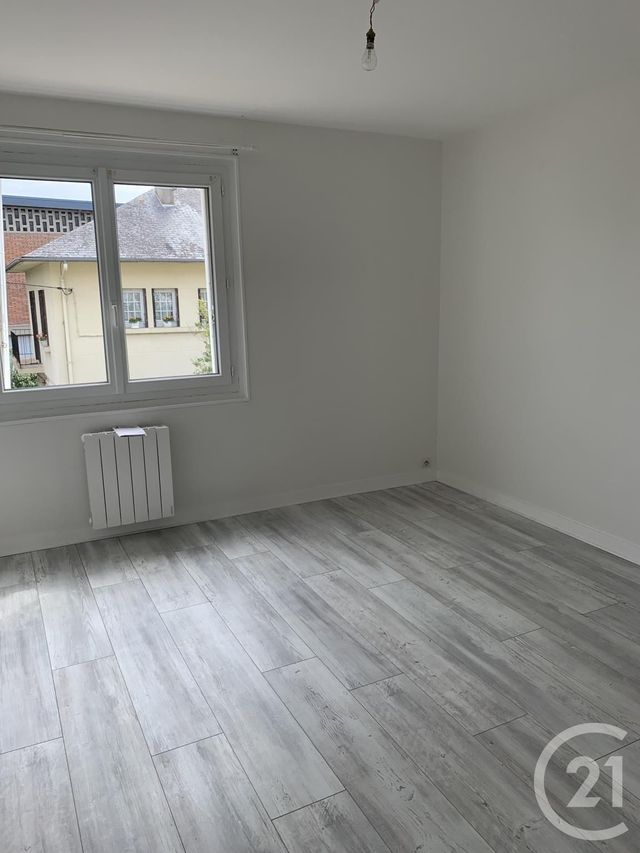 Appartement F3 à louer - 3 pièces - 64.3 m2 - LISIEUX - 14 - BASSE-NORMANDIE - Century 21 Harmony