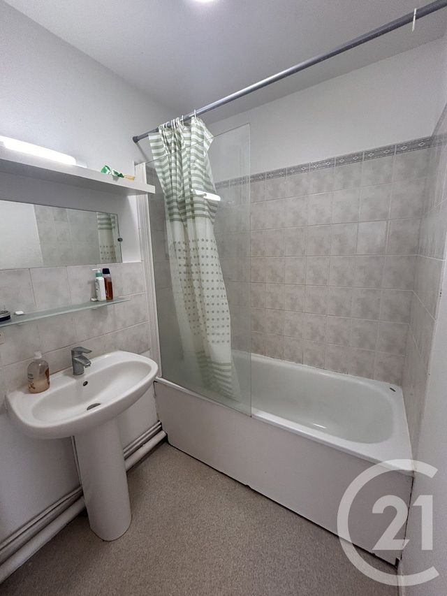 Appartement T2 à louer - 2 pièces - 34.49 m2 - LISIEUX - 14 - BASSE-NORMANDIE - Century 21 Harmony