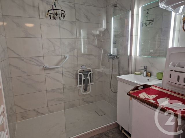 Appartement T2 à vendre - 2 pièces - 46.61 m2 - LISIEUX - 14 - BASSE-NORMANDIE - Century 21 Harmony