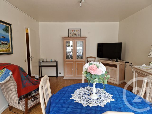 Appartement T2 à vendre - 2 pièces - 46.61 m2 - LISIEUX - 14 - BASSE-NORMANDIE - Century 21 Harmony