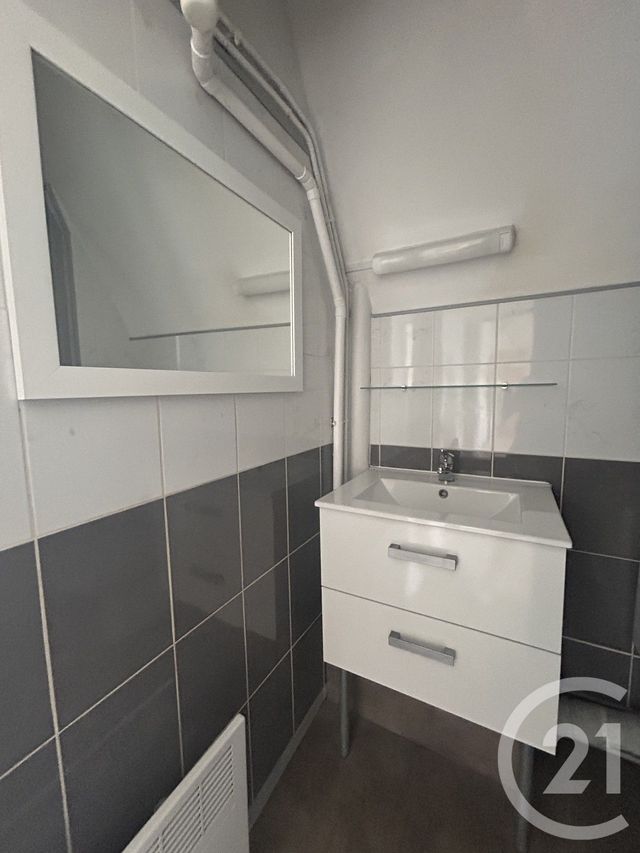Appartement F2 à louer - 2 pièces - 37.0 m2 - LISIEUX - 14 - BASSE-NORMANDIE - Century 21 Harmony