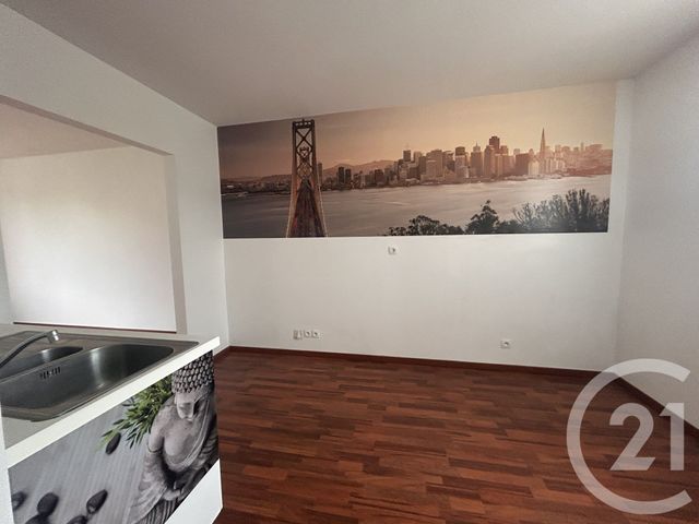 Appartement F2 à louer - 2 pièces - 46.3 m2 - ST DESIR - 14 - BASSE-NORMANDIE - Century 21 Harmony