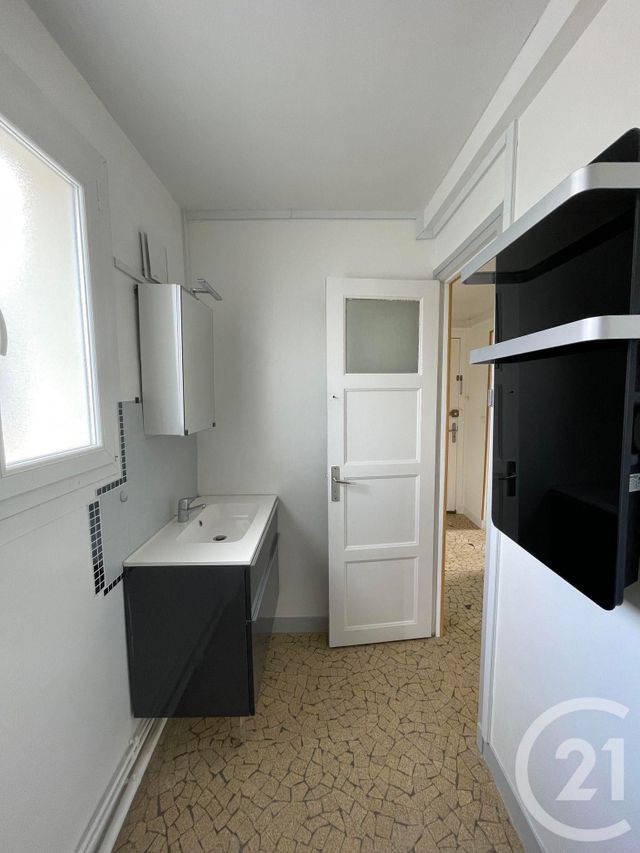 Appartement F3 à louer - 3 pièces - 62.7 m2 - LISIEUX - 14 - BASSE-NORMANDIE - Century 21 Harmony